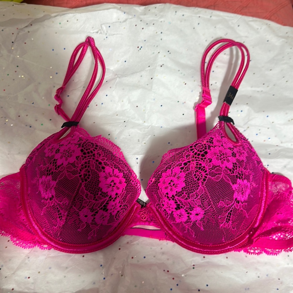 Victoria’s Secret bra - 34A NWOT